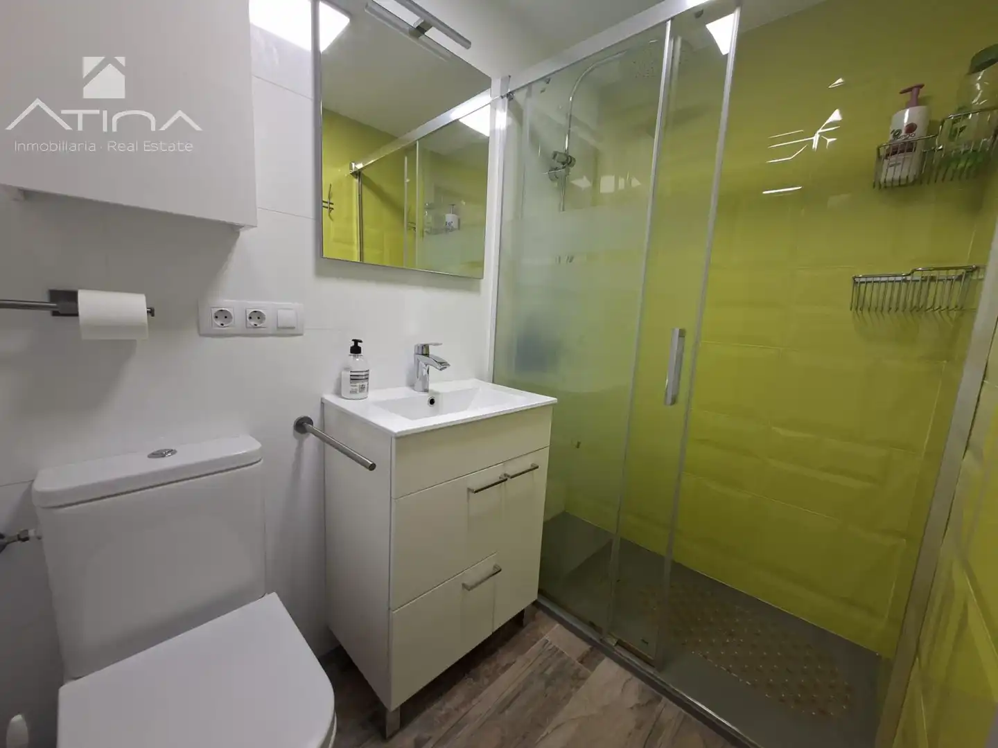 Badezimmer von Wohnungen zum Verkauf in Gandia mit Klimaanlage, Heizung und Privatgarten
