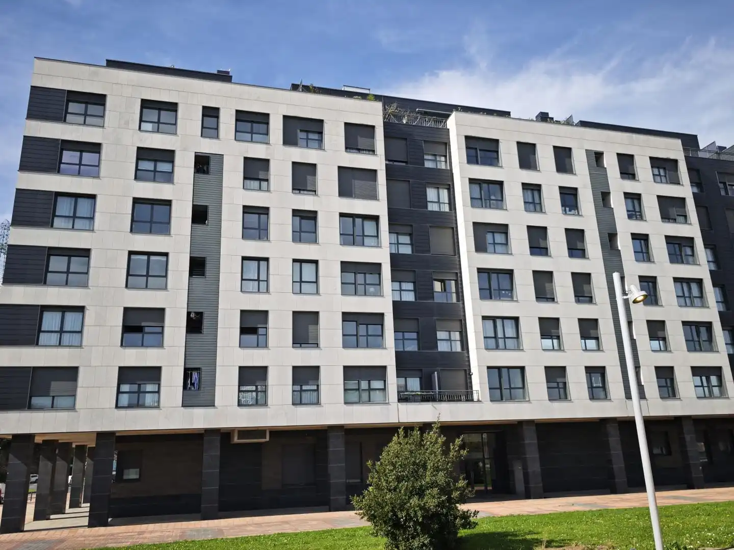 Pis amb ascensor en venda a Rontegui - Pormetxeta