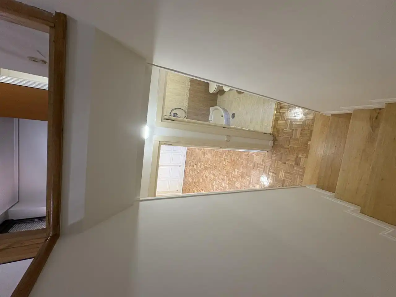 Badezimmer von Maisonette zum Verkauf in Madrid mit Heizung und Parkett