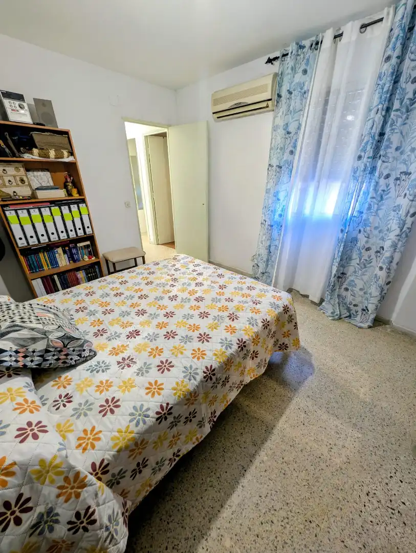 Bedroom of Flat for sale in Sur
