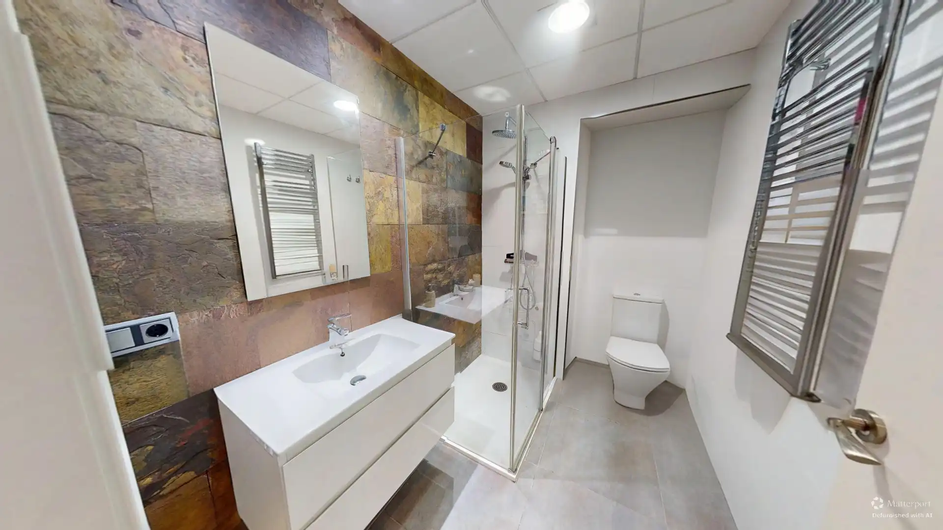 Baño de Casa o chalet en venta en El Campello con Aire acondicionado, Calefacción y Jardín privado
