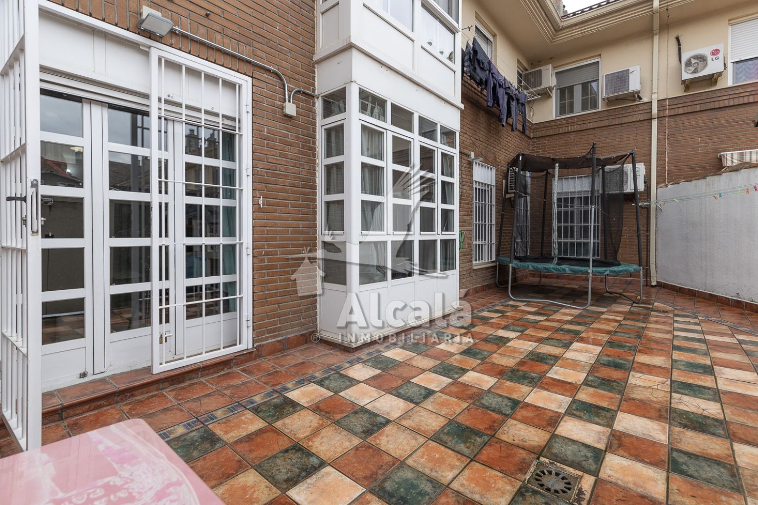 Vista exterior de Piso en venta en Alovera con Aire acondicionado, Calefacción y Terraza