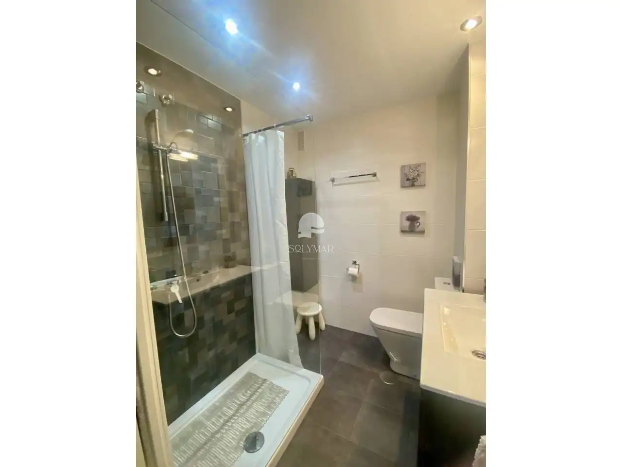 Baño de Piso de alquiler en Vélez-Málaga con Aire acondicionado, Terraza y Amueblado