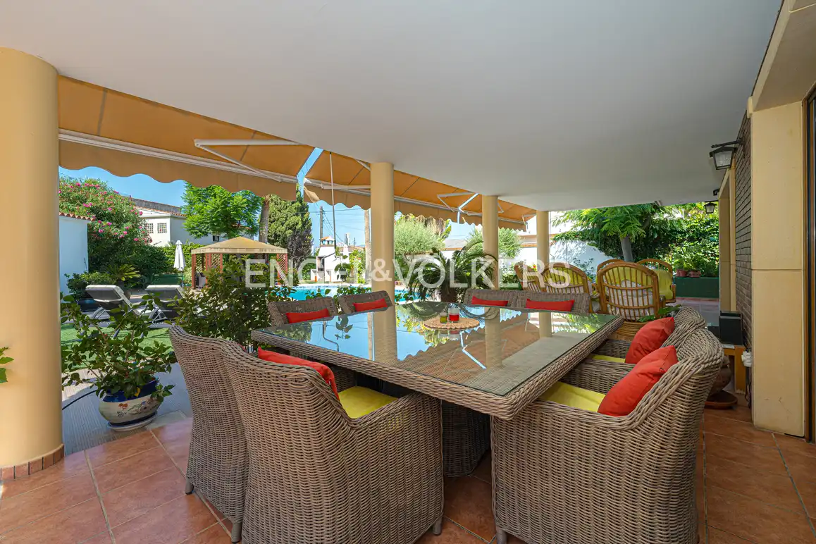 Terraza de Casa o chalet en venta en Benidorm con Aire acondicionado, Jardín privado y Piscina