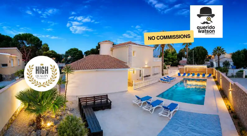 Vista exterior de Casa o xalet en venda en Orihuela amb Aire condicionat, Calefacció i Jardí privat