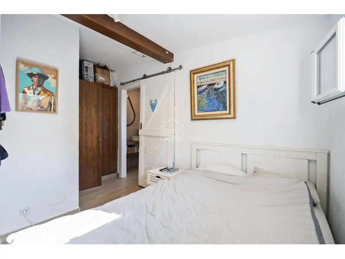 Schlafzimmer von Country house zum Verkauf in Es Migjorn Gran mit Privatgarten, Terrasse und Möbliert