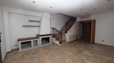 Foto 2 de Casa adosada en venda a Mercat, Rubí