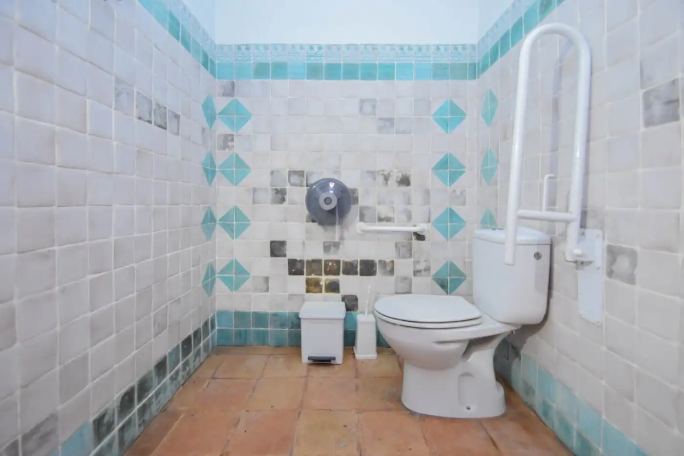 Local comercial en venda a Calle reina fabiola, imagen 25
