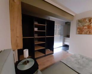 Bedroom of Flat to share in  Valencia Capital  with Air Conditioner, Heating and Terrace
