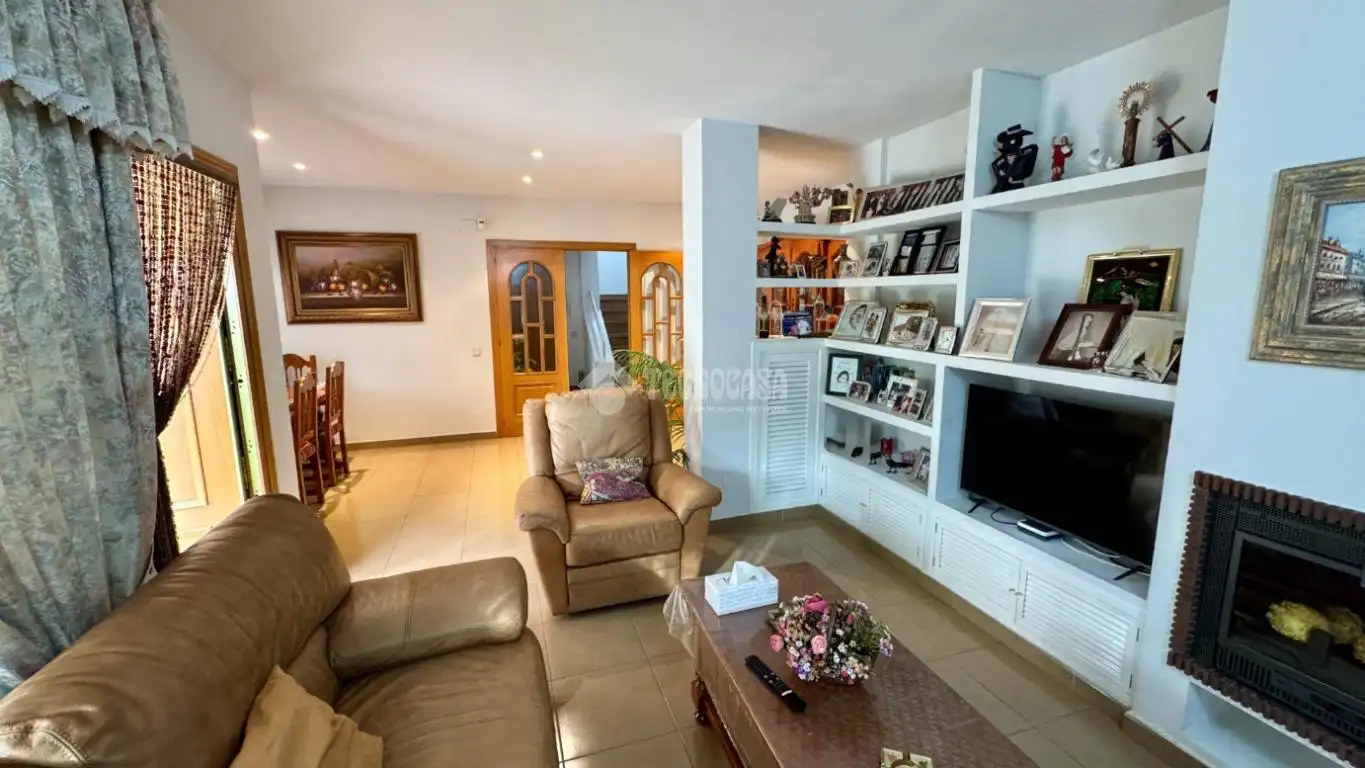Casa pareada con piscina en venta en Iglesia - Estación, imagen 5