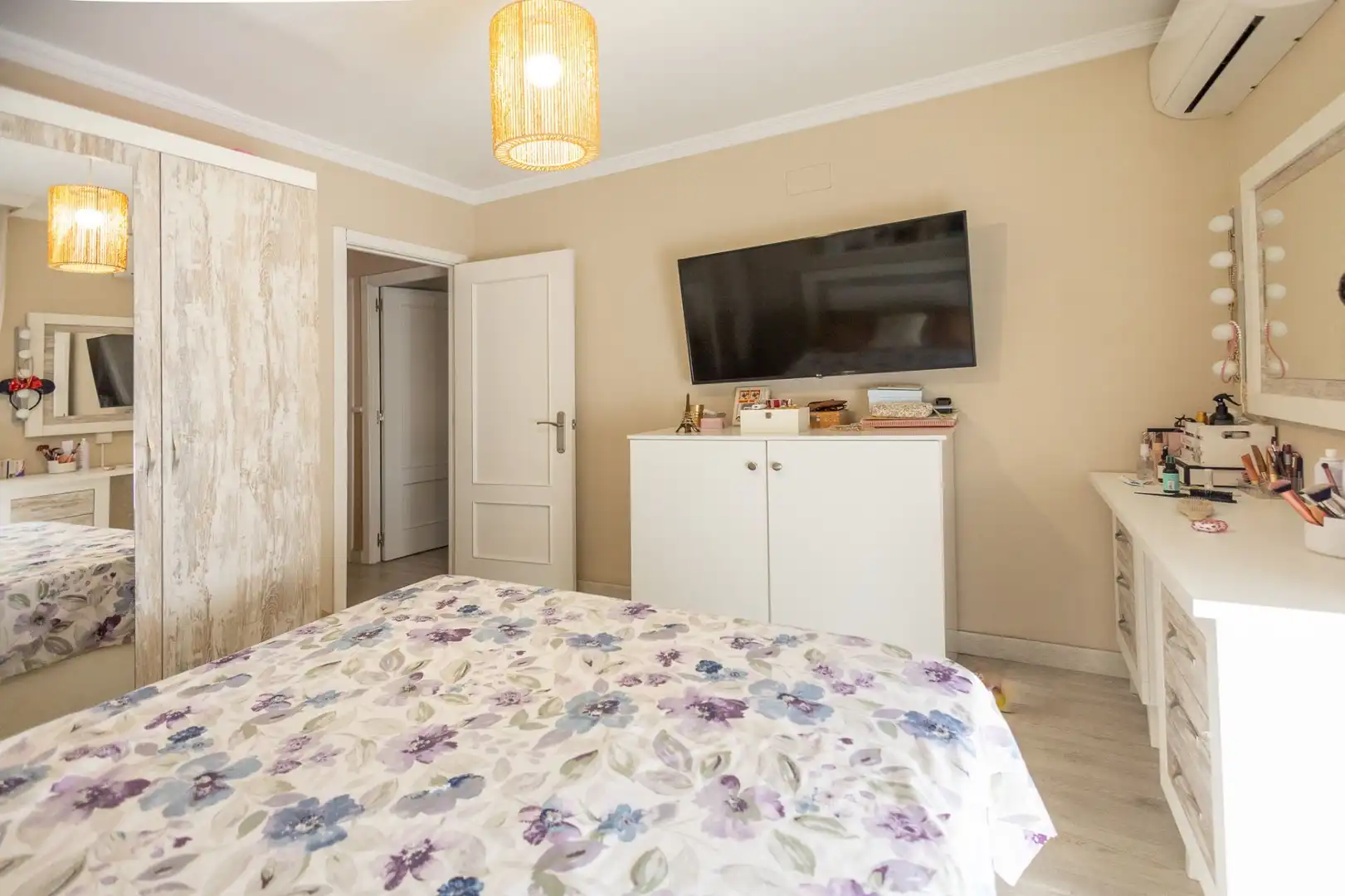 Habitación de Casa o chalet en venta en Melilla con Aire acondicionado, Calefacción y Jardín privado