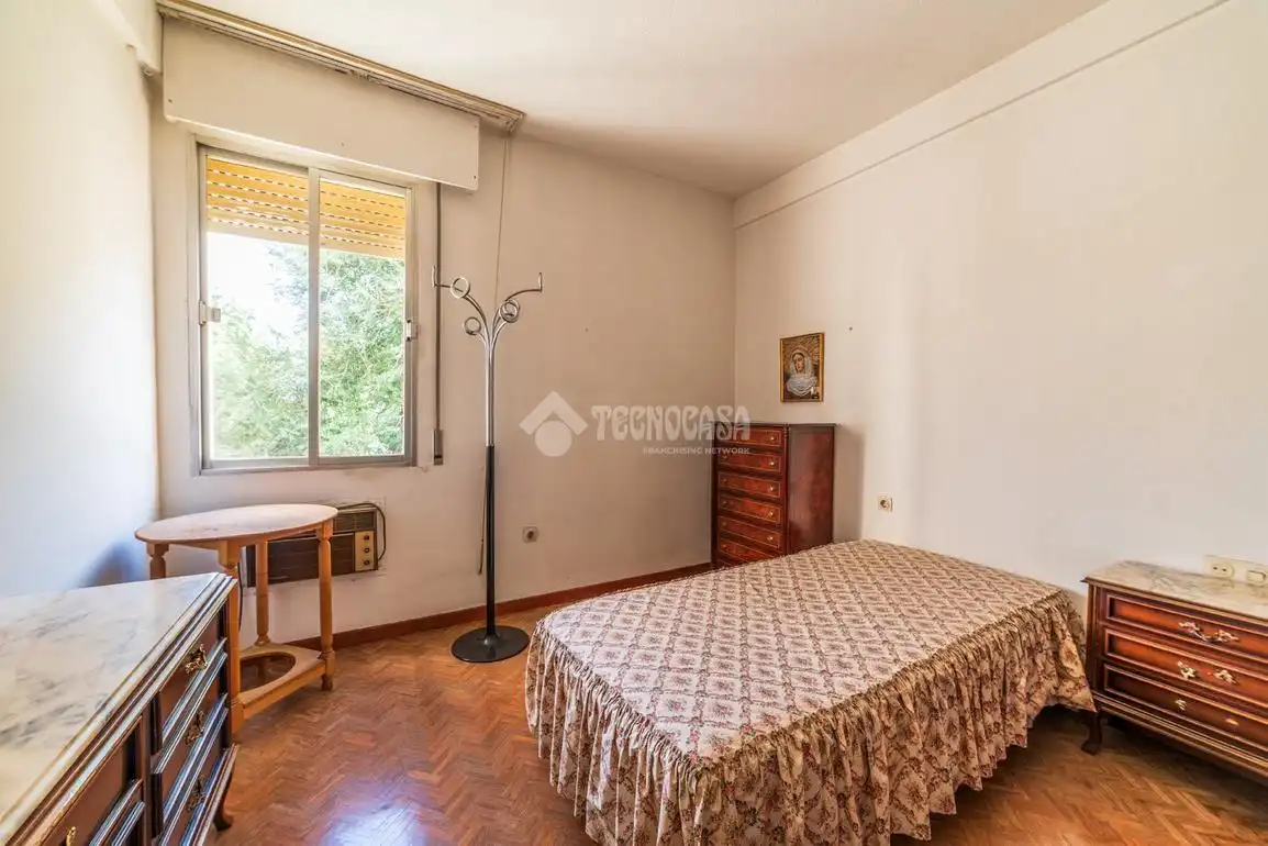 Habitación de Piso en venta en Sevilla con Calefacción y Terraza