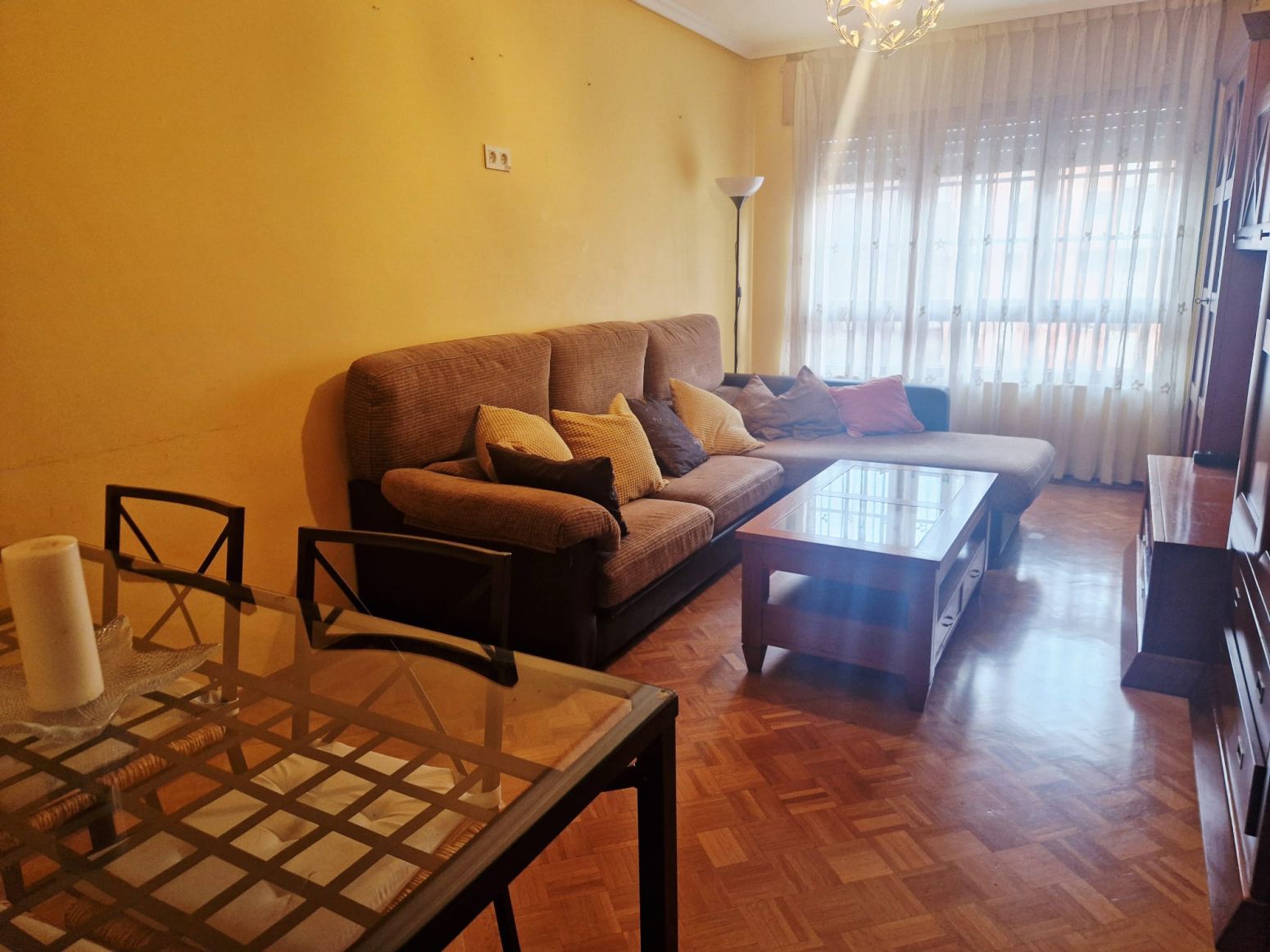 Living room of Flat for sale in Avilés  with Heating, Parquet flooring and Storage room