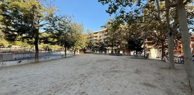 Vista exterior de Pis en venda en Mataró amb Calefacció, Moblat i Balcó