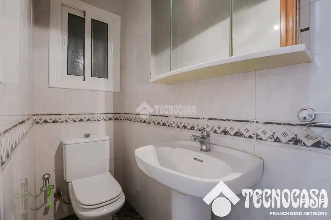 Baño de Piso en venta en Viladecans con Aire acondicionado, Calefacción y Balcón
