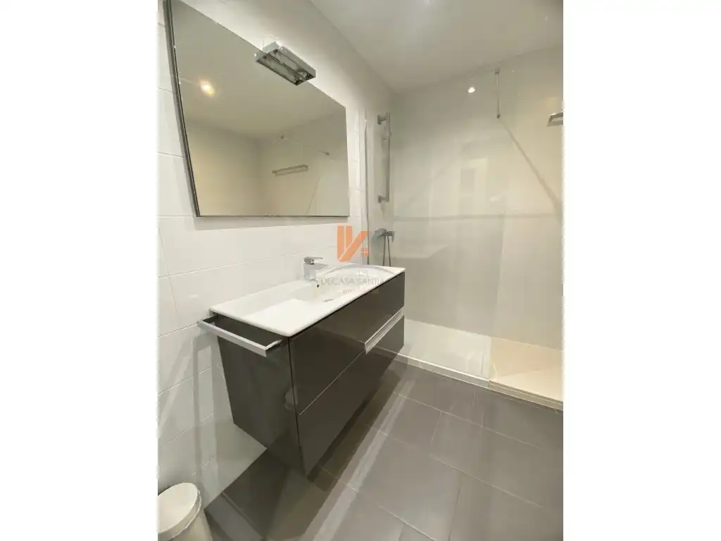Flat for rent in Rua Feans, Campus Sur - Santa Marta