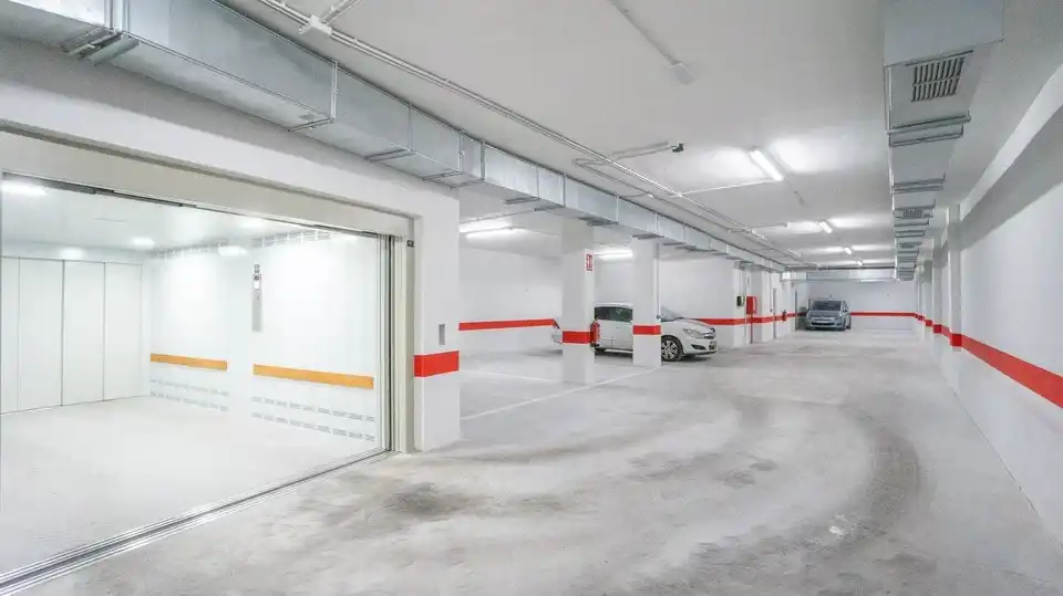 Parkplatz von Garage zur Miete in Granada