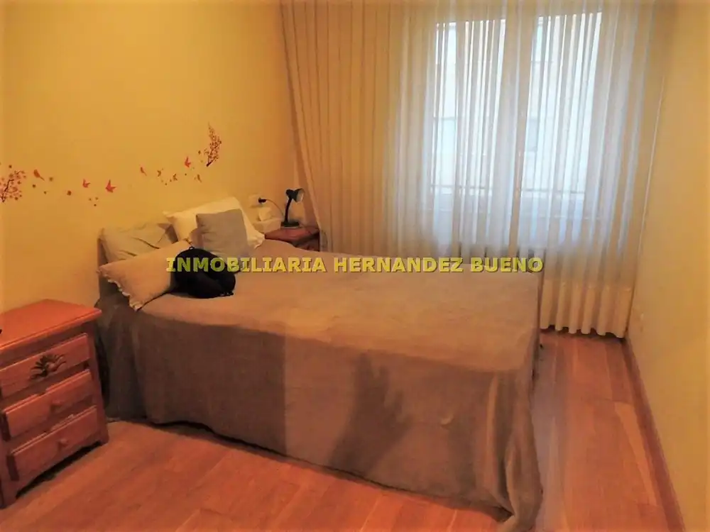 Habitación de Piso de alquiler en Salamanca con Calefacción, Amueblado y Balcón