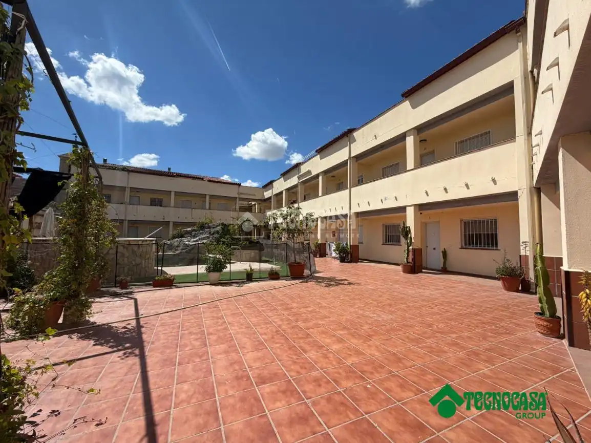 Vista exterior de Pis en venda en Alcabón amb Traster