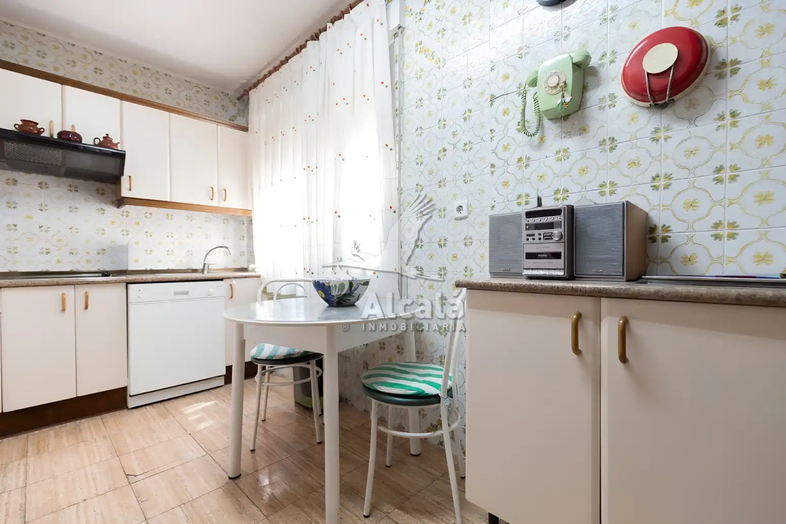 Cocina de Piso en venta en Alcalá de Henares con Calefacción, Jardín privado y Parquet