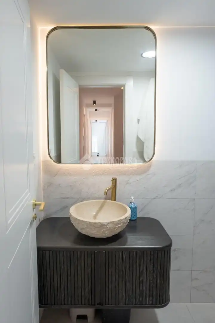 Bathroom of Flat for sale in Madrid  with Heating and Parquet flooring