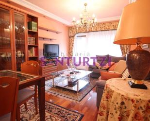 Living room of Flat to rent in Santurtzi   with Heating and Terrace