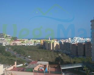 Vista exterior de Casa o xalet en venda en Almuñécar amb Terrassa