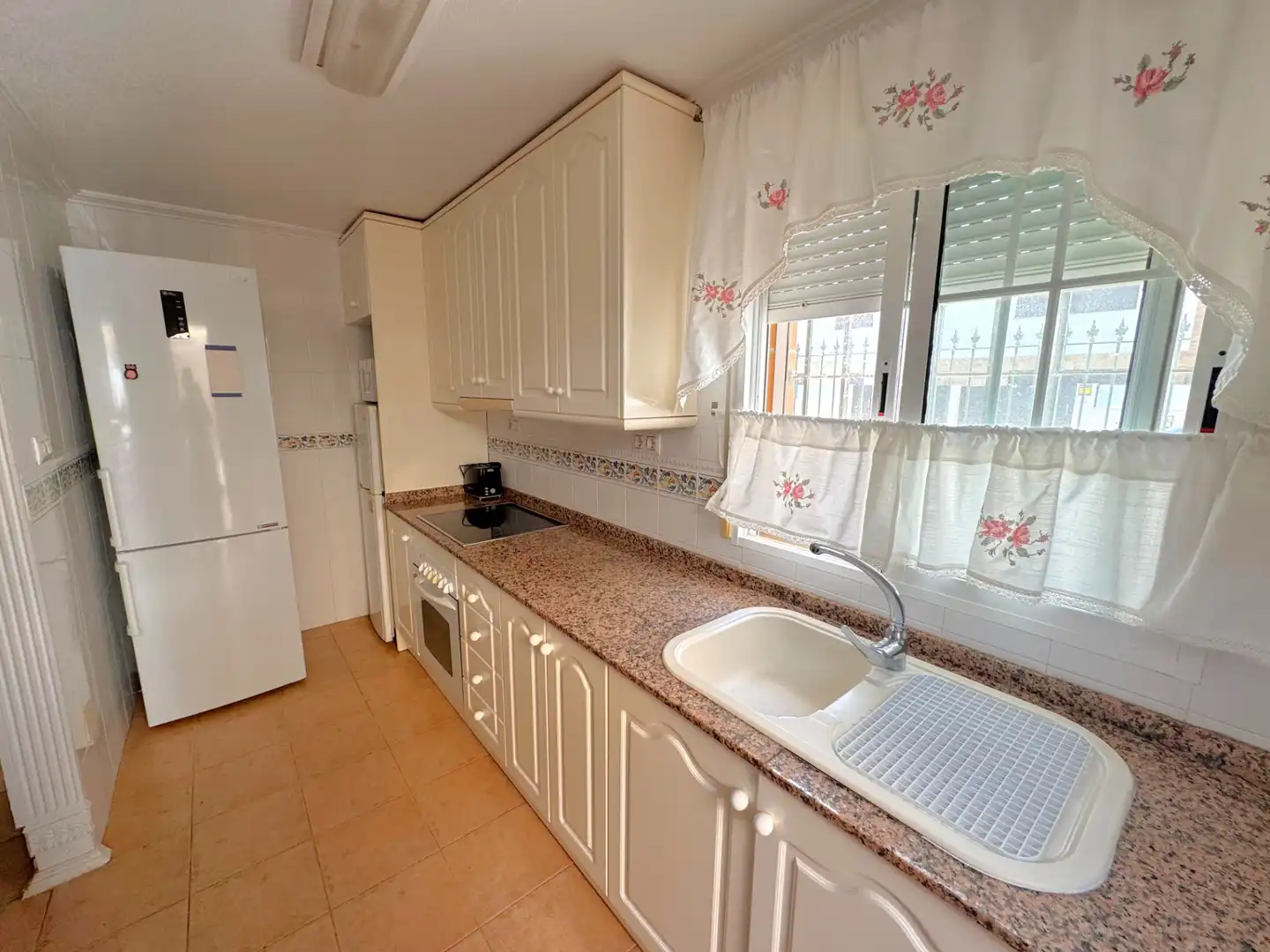 Cocina de Casa o chalet en venta en San Pedro del Pinatar con Aire acondicionado, Terraza y Amueblado