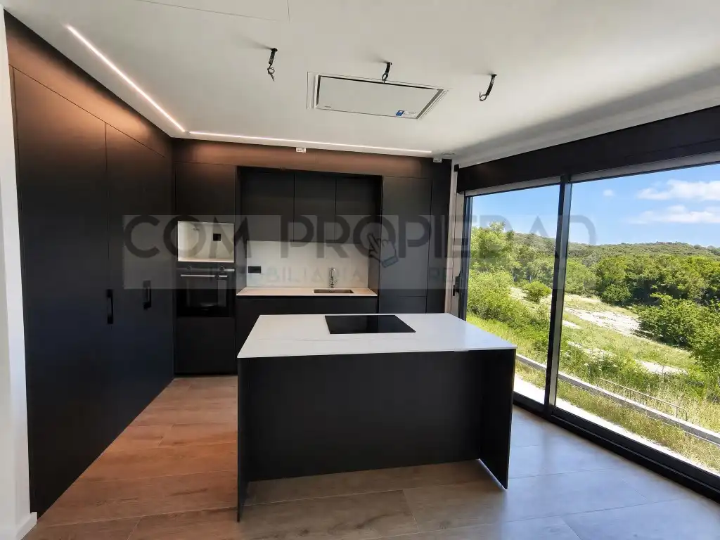 Cuina de Casa o xalet en venda en  Palma de Mallorca amb Aire condicionat, Jardí privat i Terrassa
