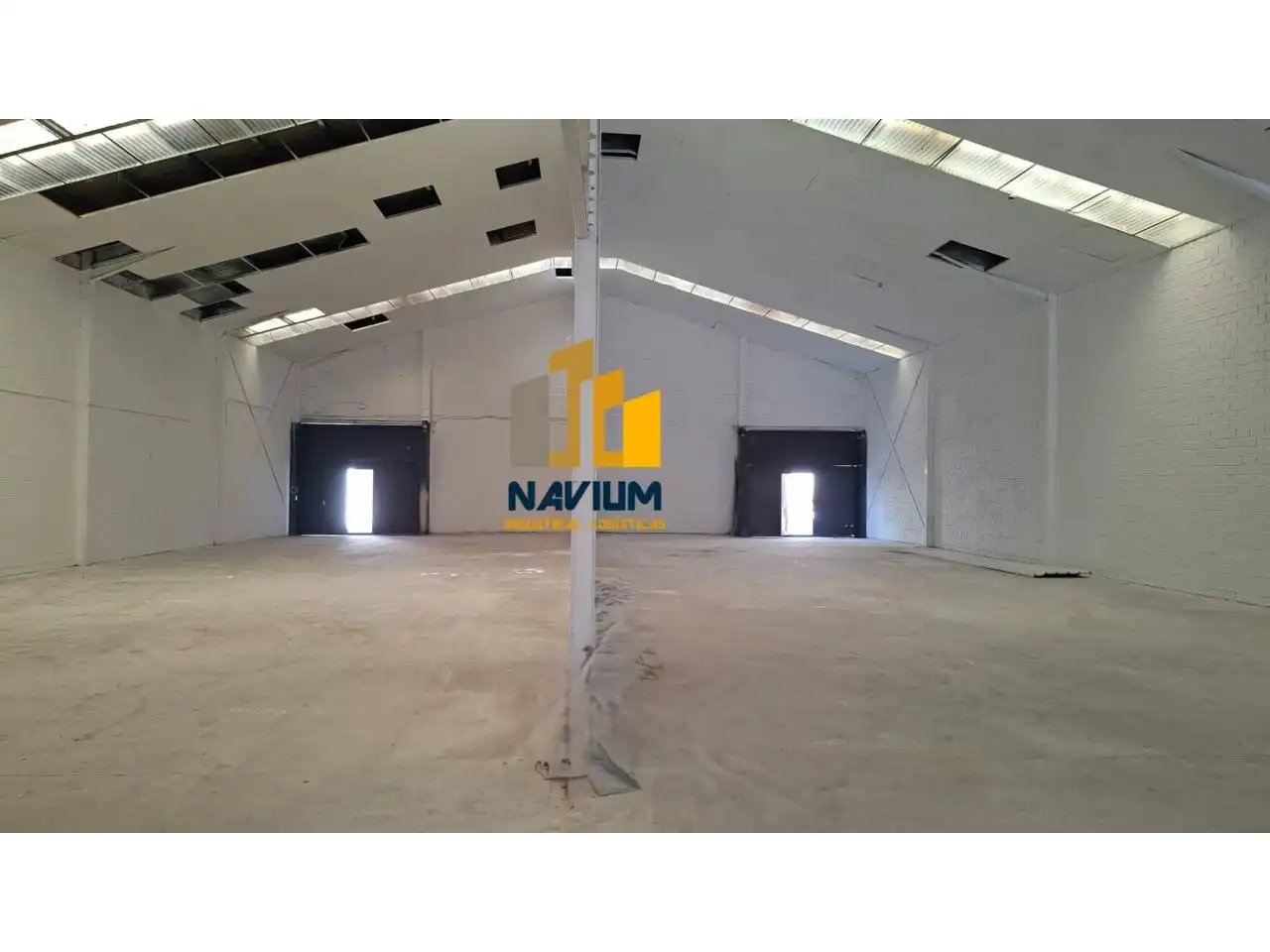 Nave industrial en venta en Torres de la Alameda