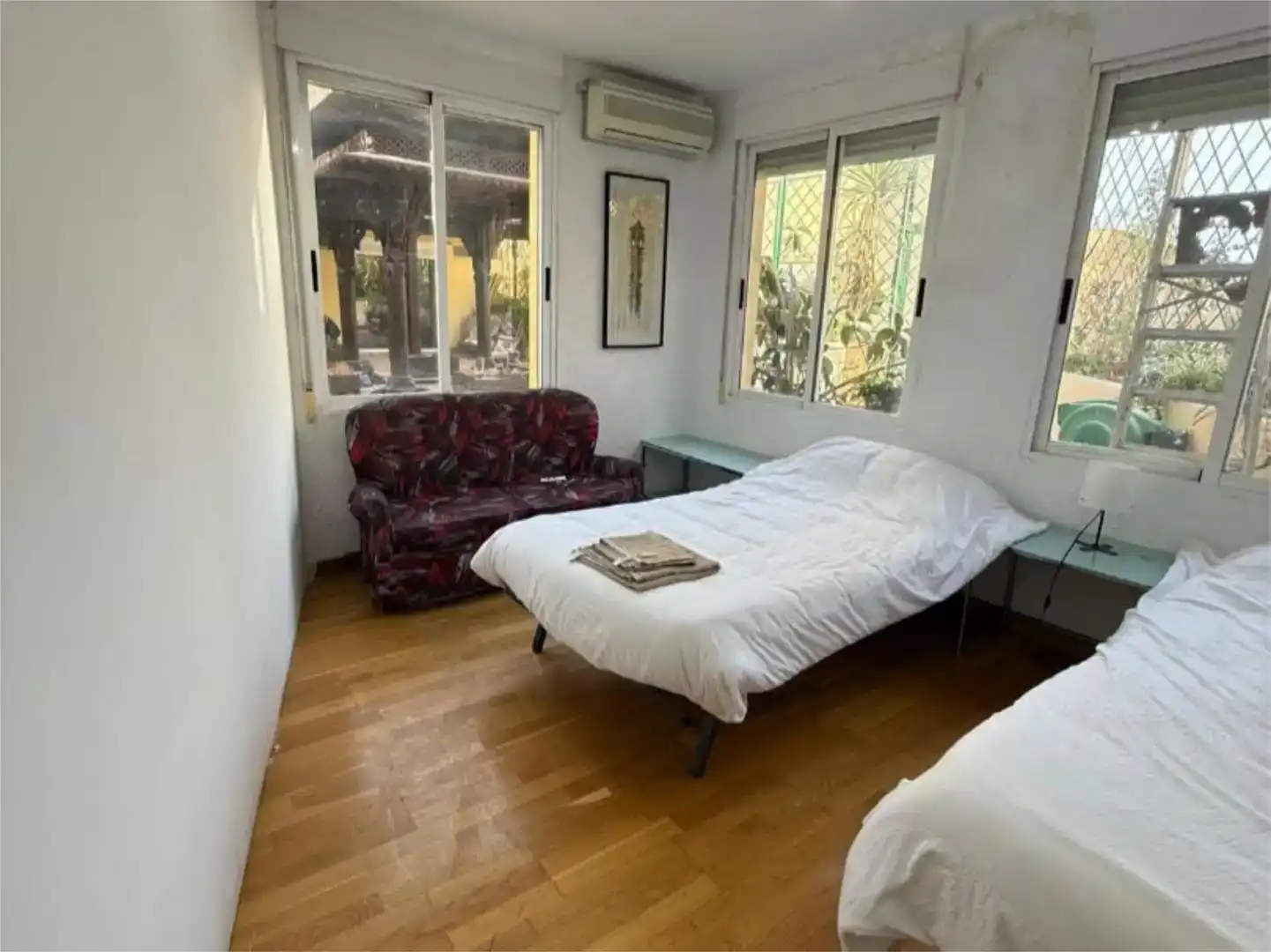 Schlafzimmer von Wohnung zur Miete in  Zaragoza Capital mit Klimaanlage und Balkon