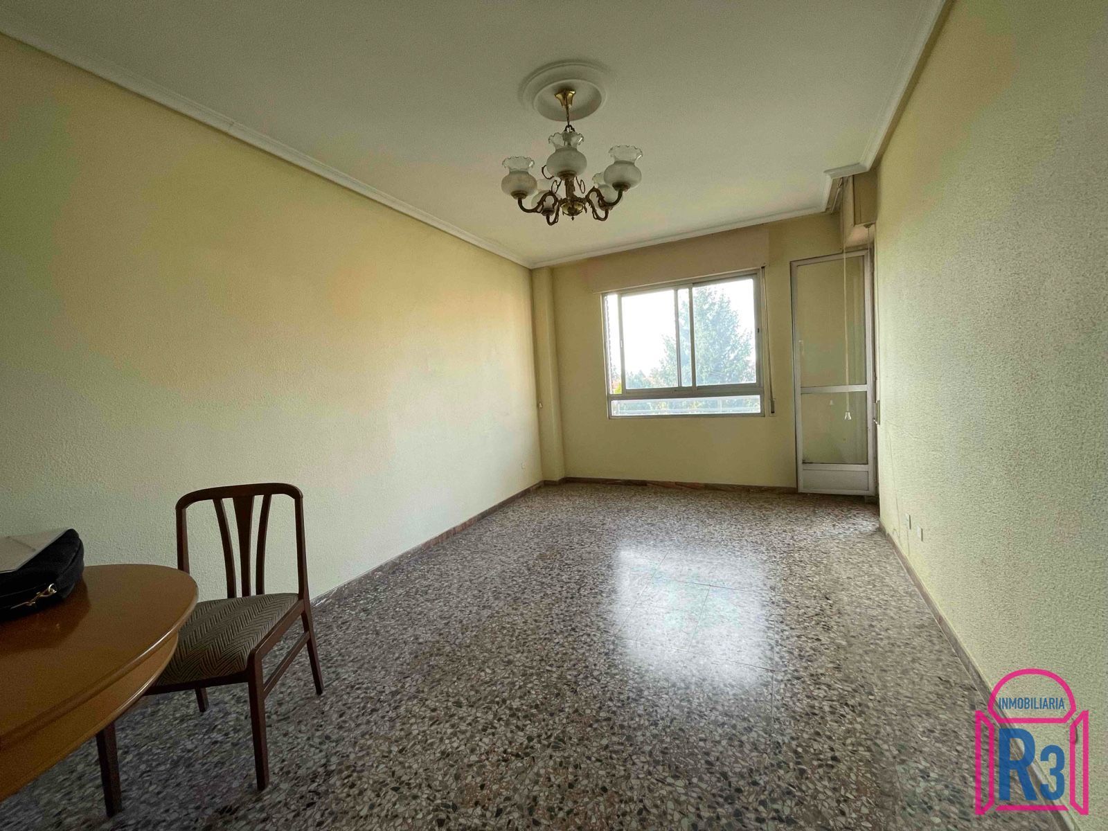 Bedroom of Flat for sale in Valverde de la Virgen  with Heating, Terrace and Storage room