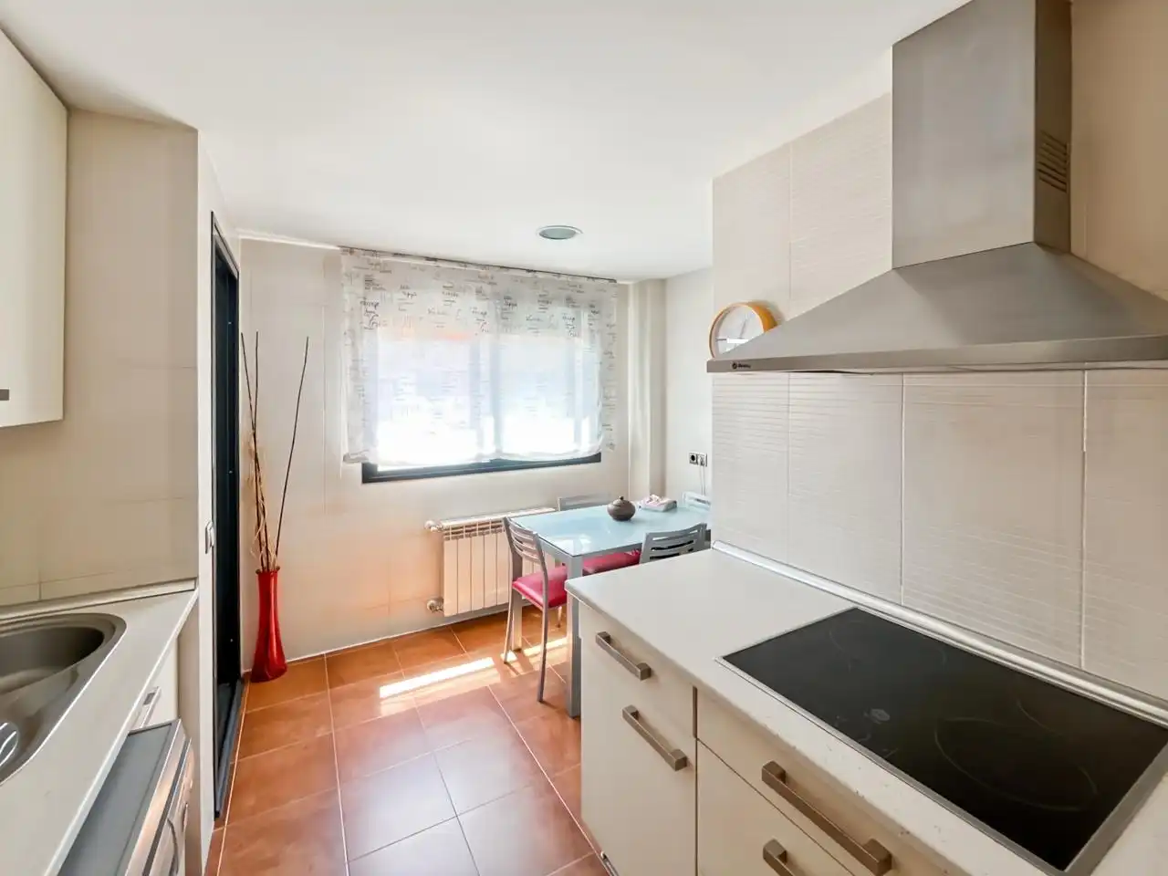 Cocina de Piso en venta en Madrid con Aire acondicionado, Calefacción y Trastero