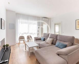 Sala d'estar de Apartament per a compartir en  Madrid Capital amb Aire condicionat i Terrassa