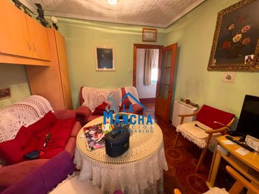 Piso con balcón en venta en El Pilar