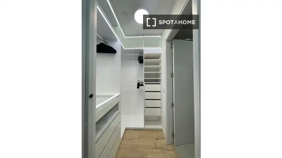 Habitación de Apartamento para compartir en Málaga con Aire acondicionado, Calefacción y Terraza