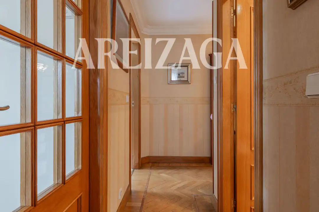 Piso en venta en Donostia - San Sebastián  con Calefacción, Terraza y Balcón