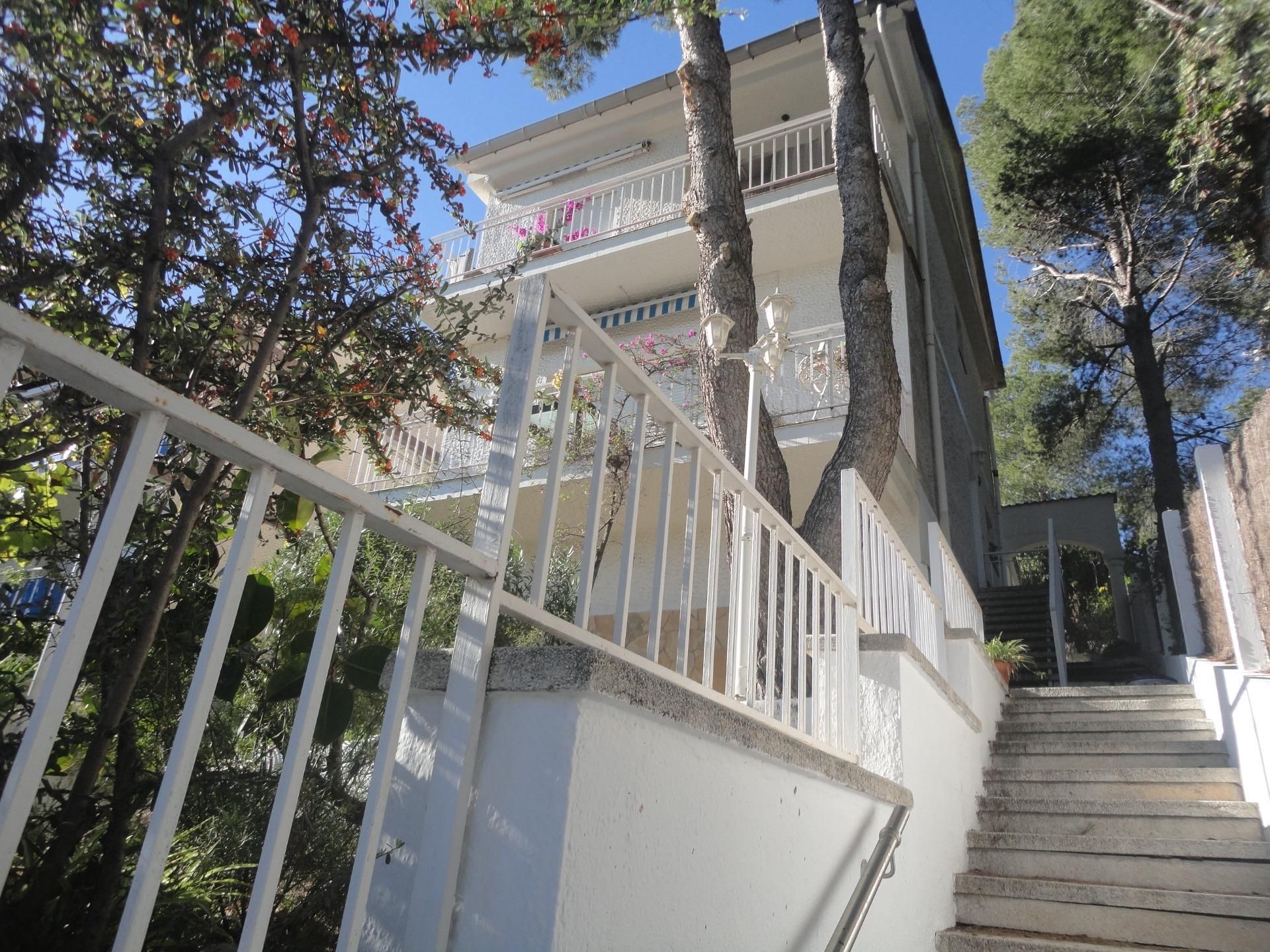 Exterior view of House or chalet for sale in Calafell  with Heating, Private garden and Terrace