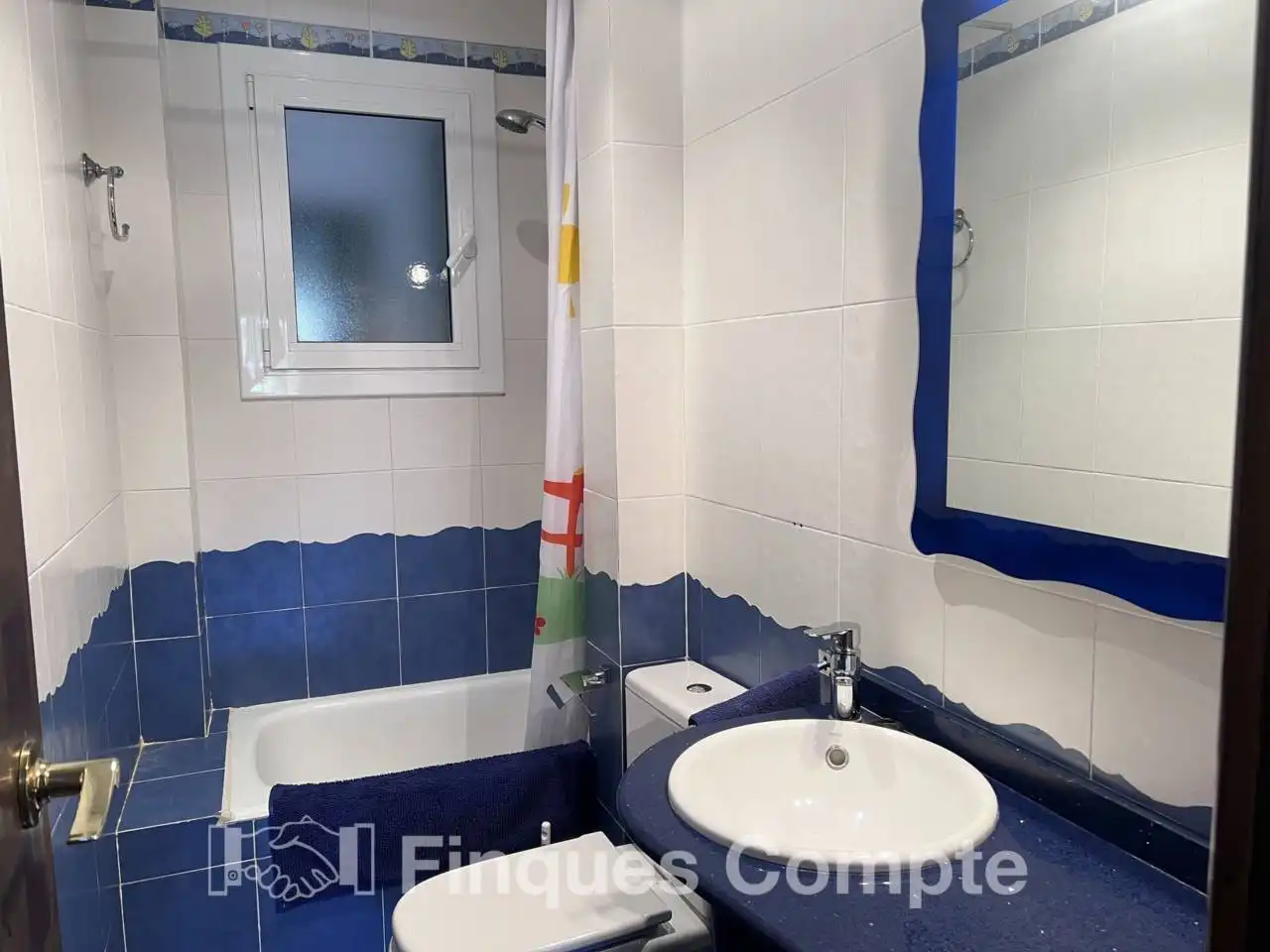 Baño de Piso en venta en Roda de Berà con Calefacción, Terraza y Trastero