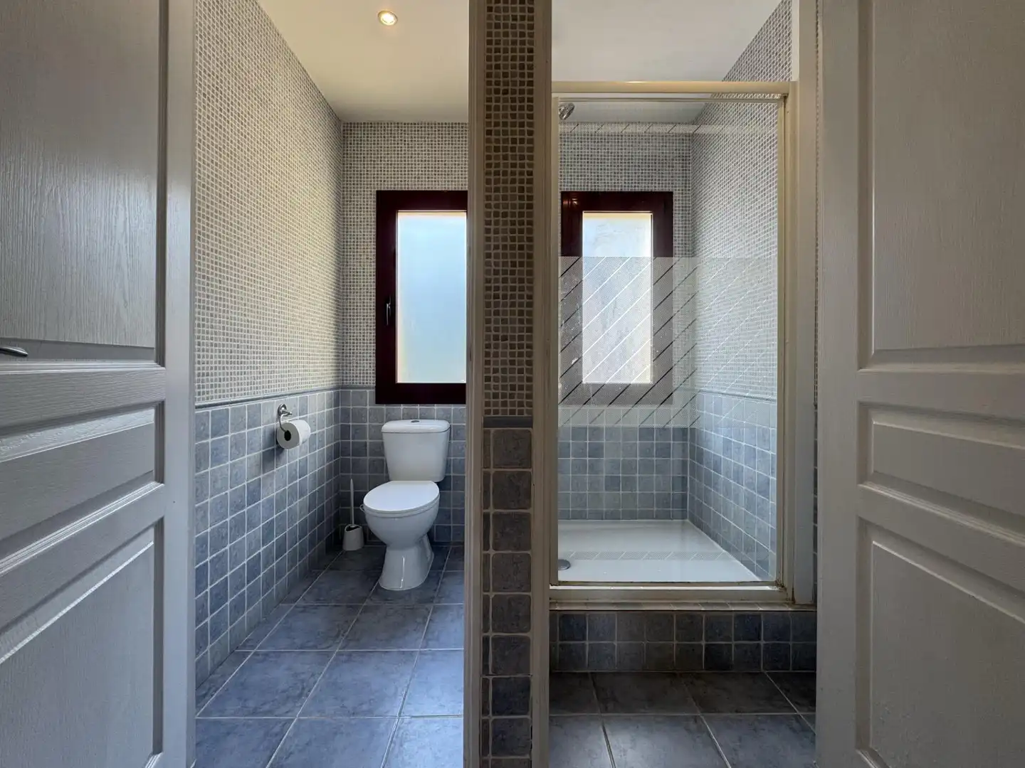 Baño de Casa o chalet en venta en Sant Llorenç de la Muga con Calefacción, Jardín privado y Terraza