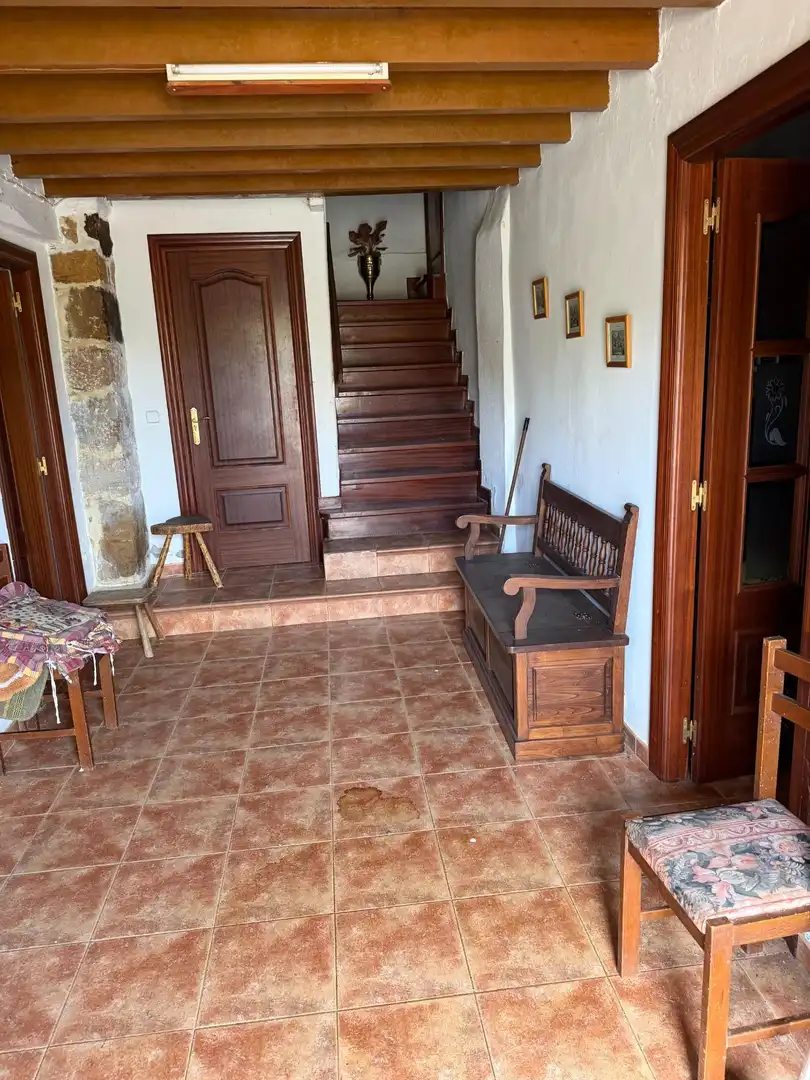 Casa aparellada amb terrassa en venda a Villacarriedo, imagen 10