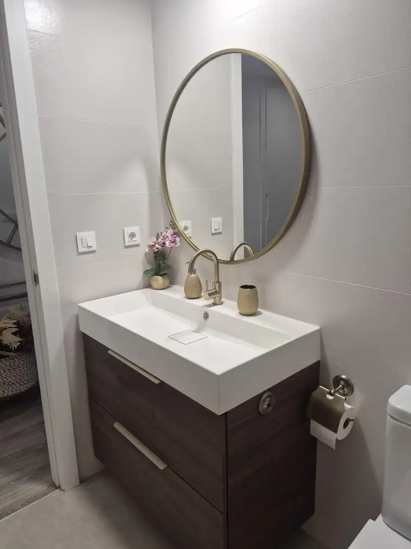 Baño de Piso de alquiler en Alicante / Alacant con Aire acondicionado, Calefacción y Terraza
