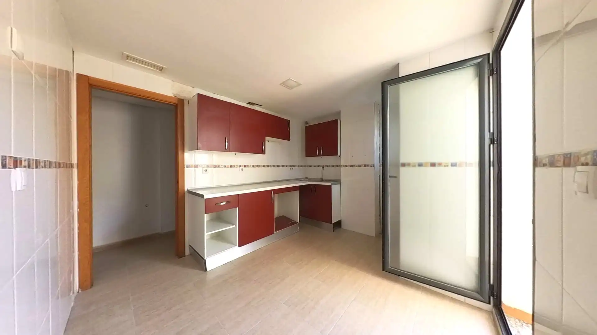 Cocina de Piso en venta en Murcia con Trastero y Balcón