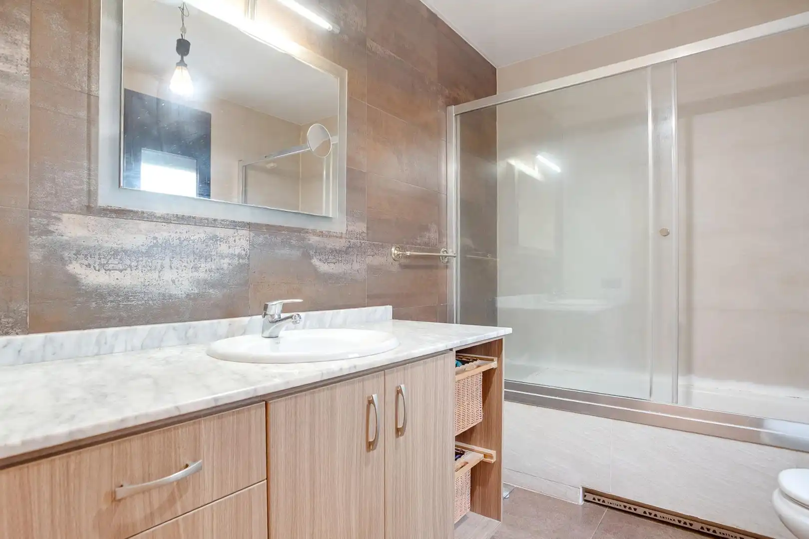Maison avec terrasse à vendre à Corbera de Llobregat, imagen 34