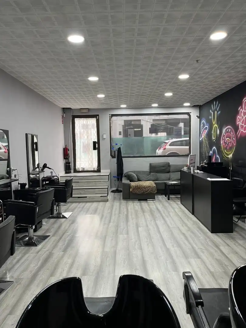 Business premises for transfer in Avenida Vilaboa, imagen 5