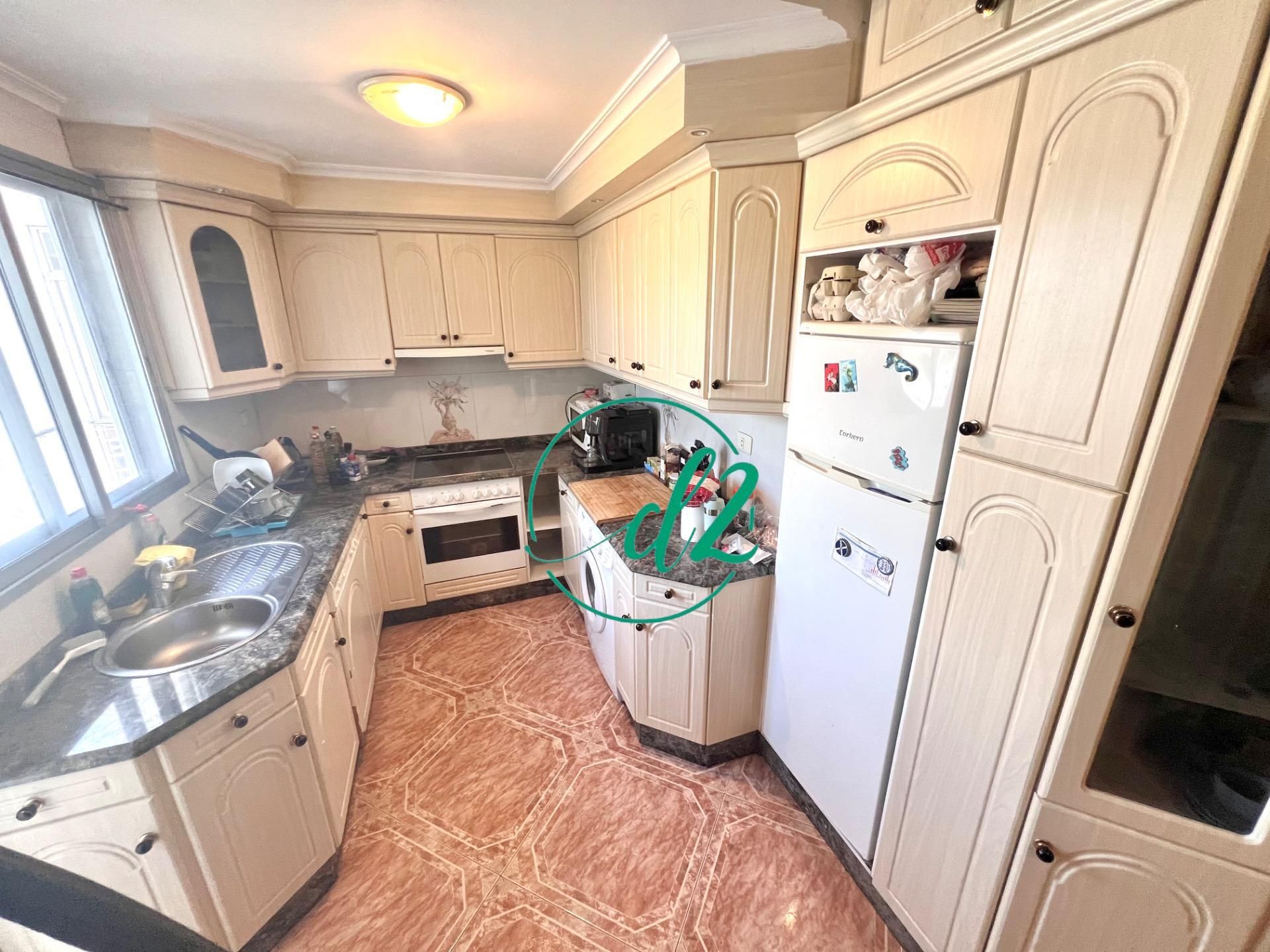 Cuina de Pis en venda en Ourense Capital  amb Calefacció, Traster i Balcó