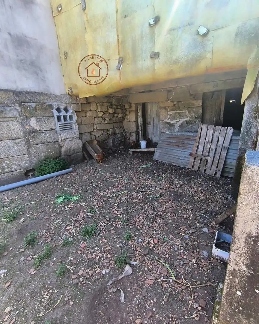 Casa rústica amb jardí en venda a Amoeiro, imagen 4