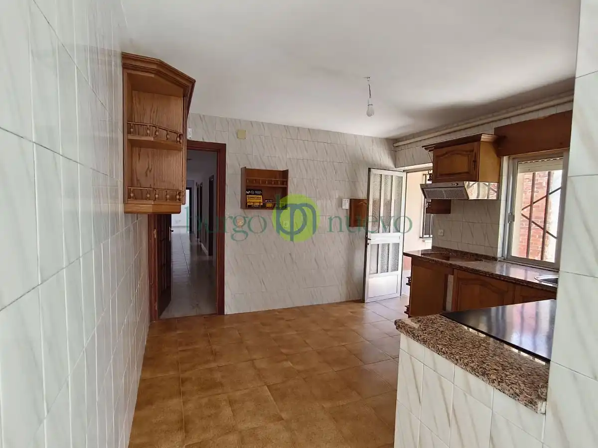 Cocina de Casa o chalet en venta en León Capital  con Jardín privado, Trastero y Alarma