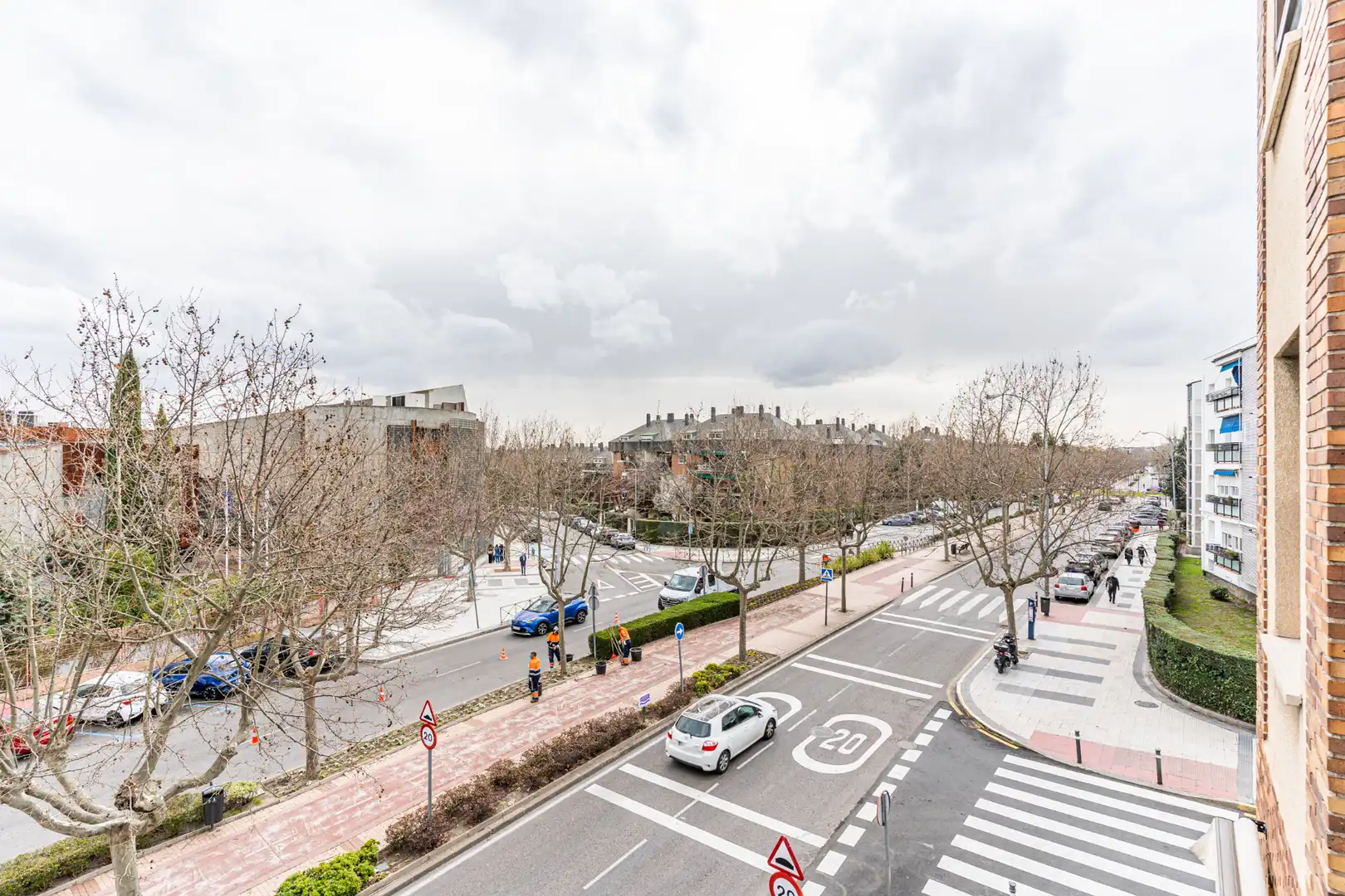 Außenansicht von Wohnung zum Verkauf in Majadahonda mit Klimaanlage, Heizung und Privatgarten