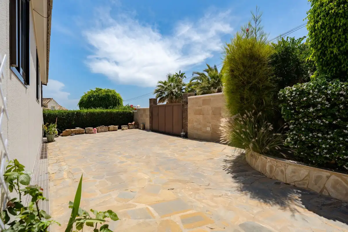 Terrassa de Casa o xalet en venda en Estepona amb Aire condicionat, Jardí privat i Terrassa